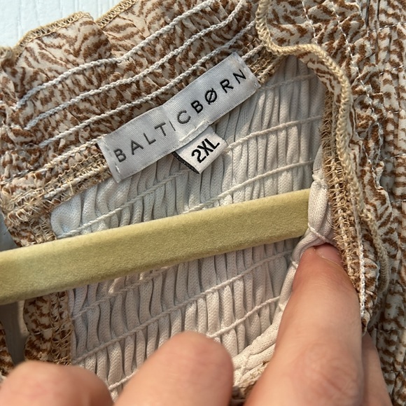 Baltic Born Veronica Maxi Dress in XXL- Camel Color- Print - Picture 4 of 4